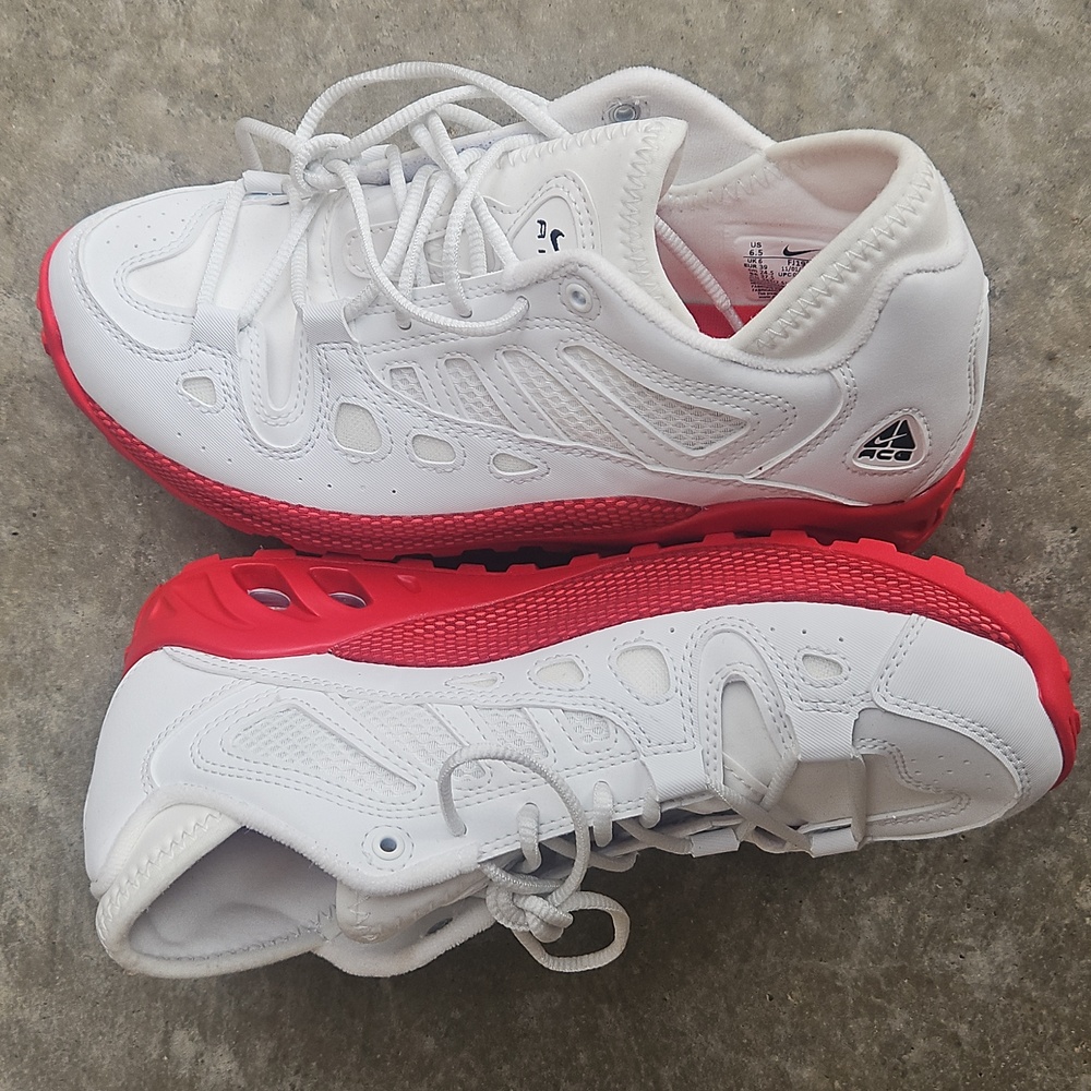 NWOT Nike ACG Sneakers